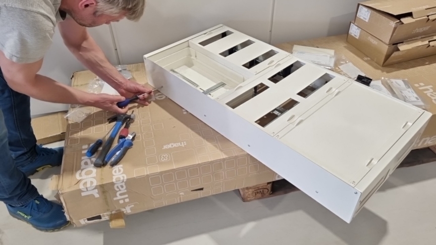 Hager stativ – steg for steg montering