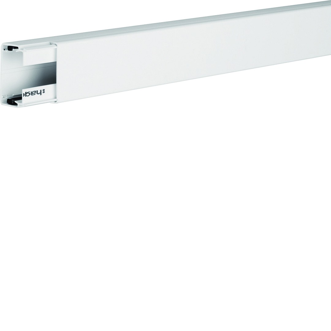 Kanal 30x45mm halogenfri hvit