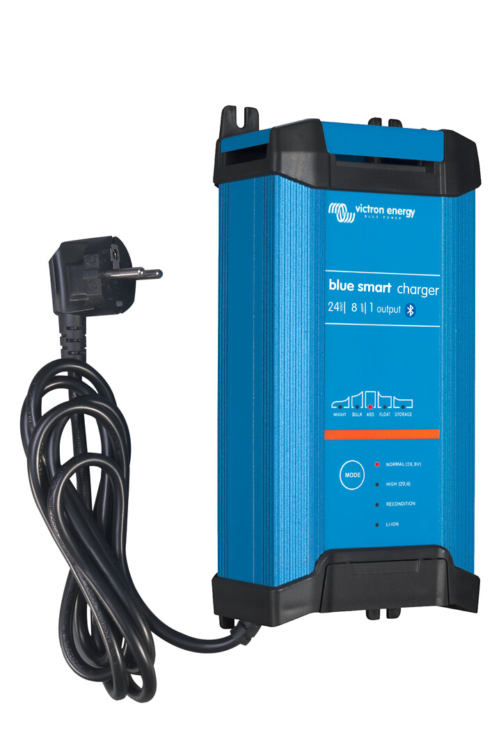 Akkuvaraaja Blue Smart IP22 Charger 24/8(1) 230V CEE 7/7