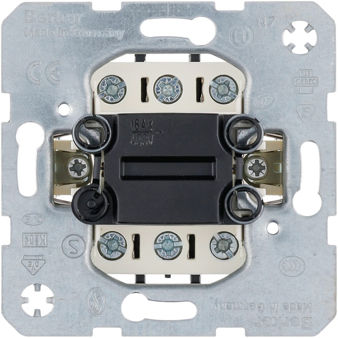 3-napainen päälle/pois -kytkin 16A / 400V